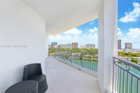 9751 E Bay Harbor Drive Bay Harbor Islands FL 33154