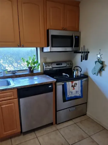17021 N Bay Road Sunny Isles Beach FL 33160