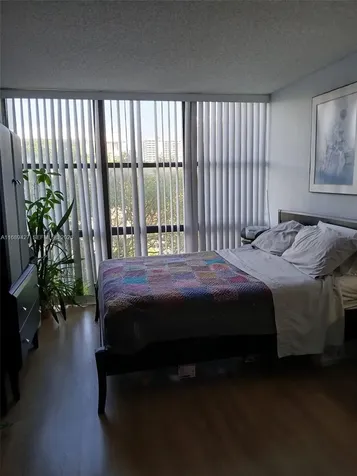 17021 N Bay Road Sunny Isles Beach FL 33160