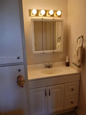17021 N Bay Road Sunny Isles Beach FL 33160