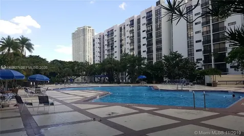 17021 N Bay Road Sunny Isles Beach FL 33160