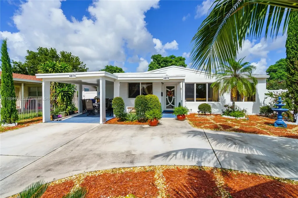 6871 Harding Street Hollywood FL 33024