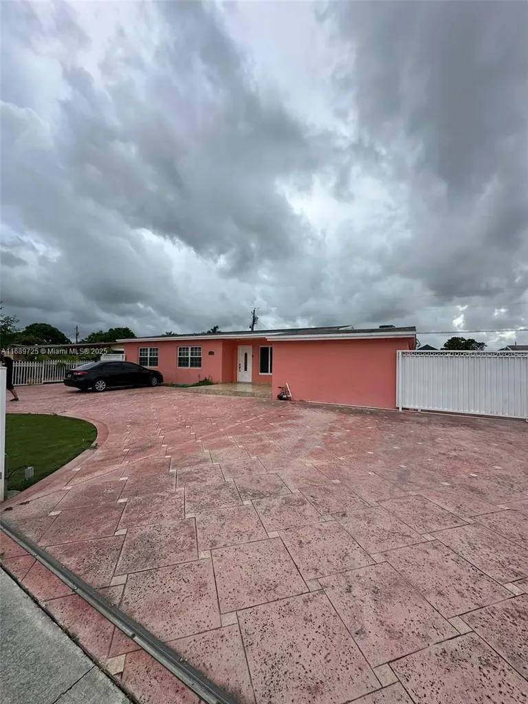 1250 W 61st Place Hialeah FL 33012
