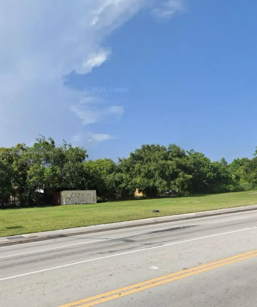 2065 NW 54th Street Miami FL 33142