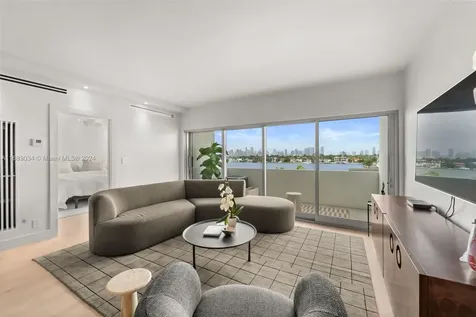 3 Island Avenue Miami Beach FL 33139