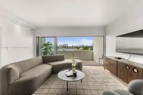3 Island Avenue Miami Beach FL 33139