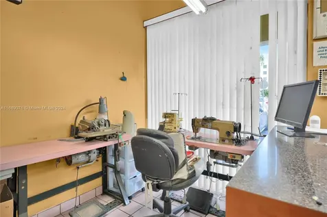 9848 SW 137 Avenue Miami FL 33186