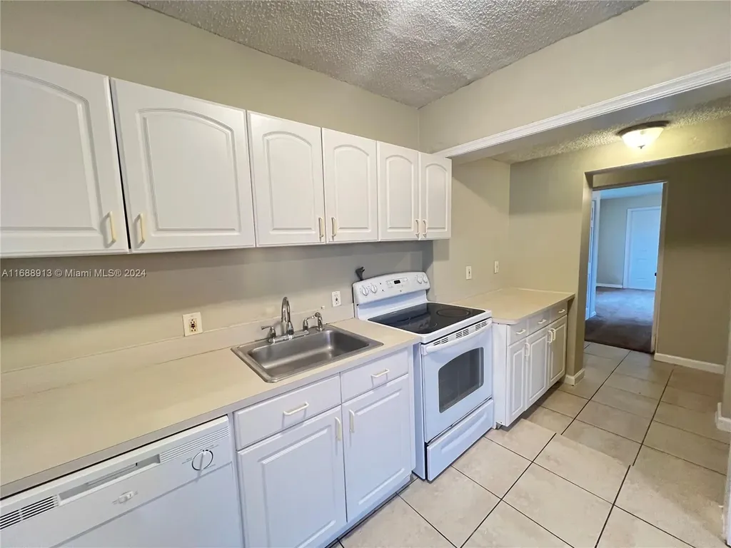 2644 Hayes Street Hollywood FL 33020