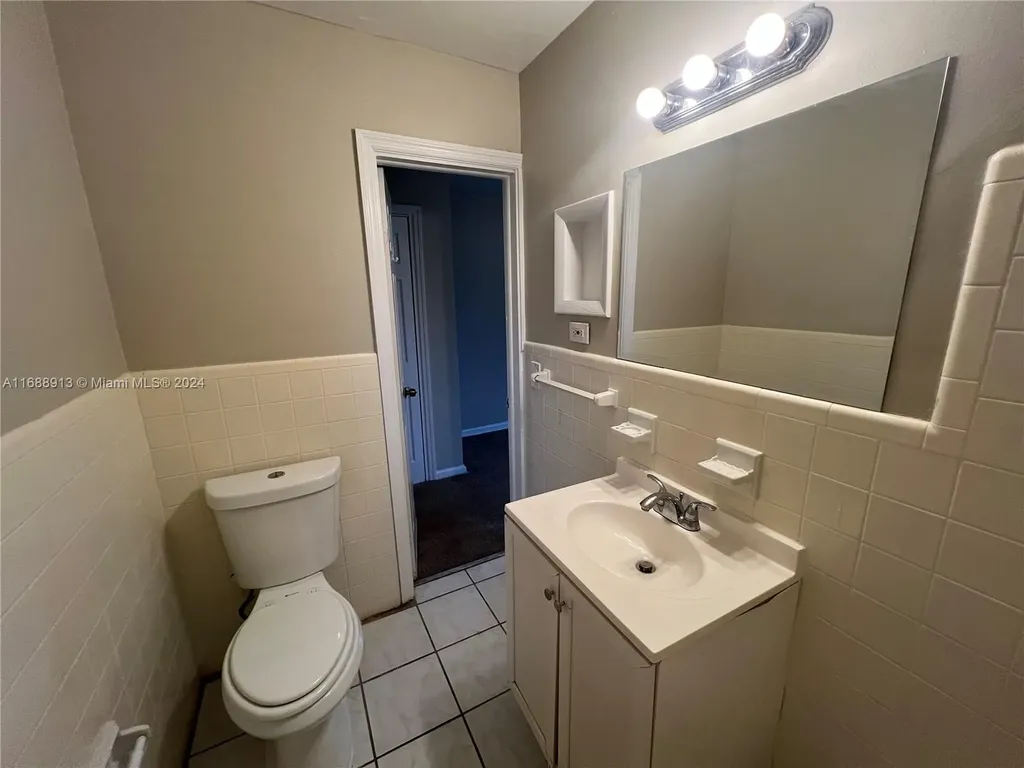 2644 Hayes Street Hollywood FL 33020