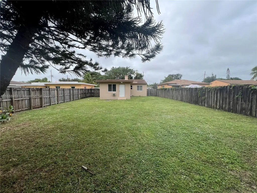 2644 Hayes Street Hollywood FL 33020