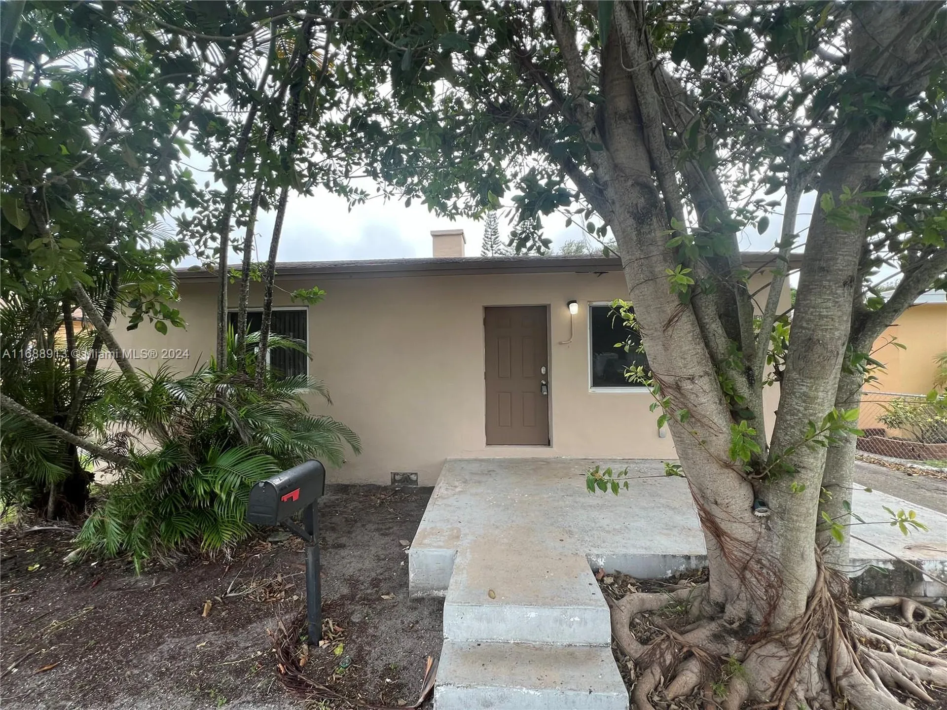 2644 Hayes Street Hollywood FL 33020