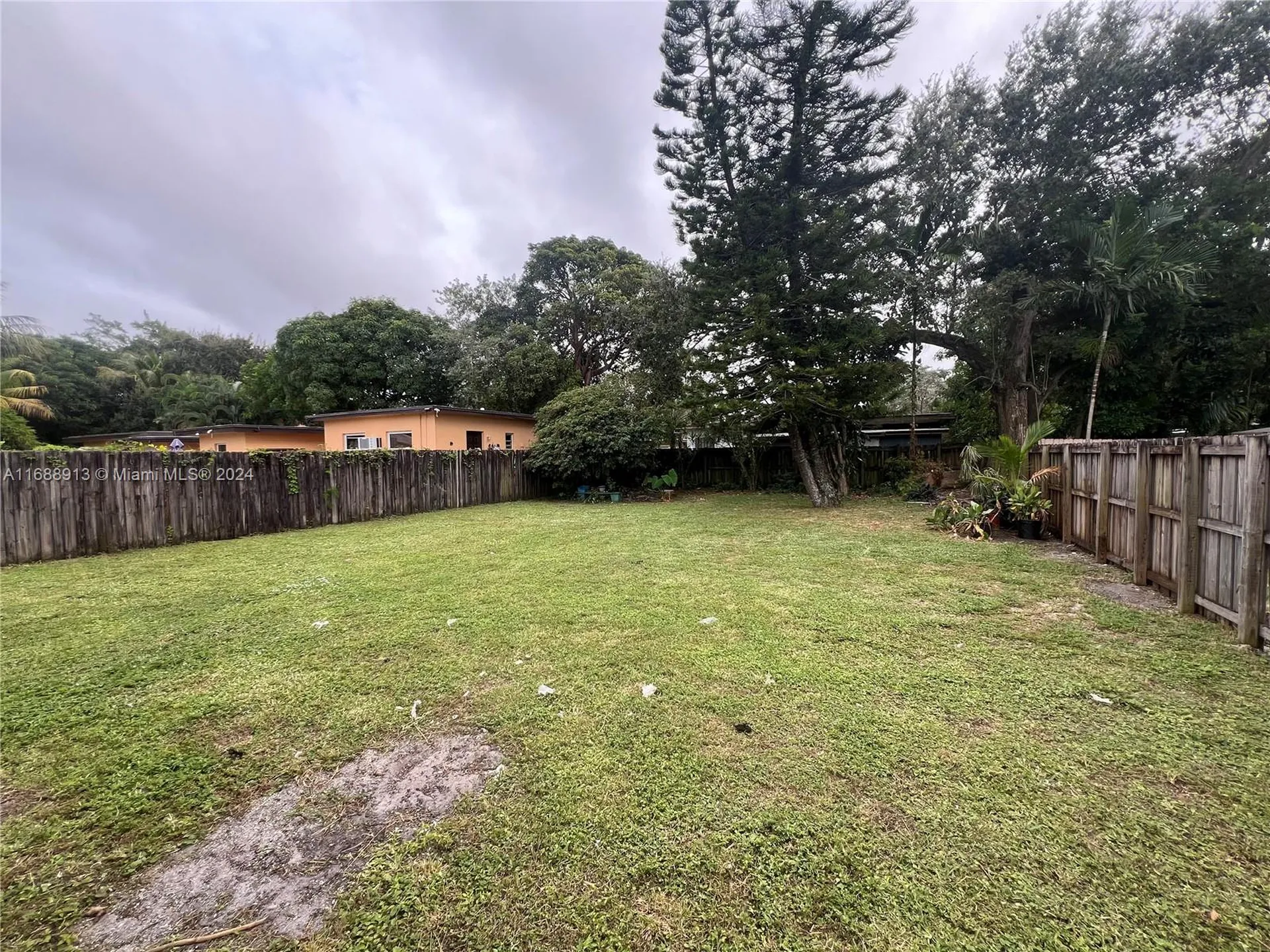 2644 Hayes Street Hollywood FL 33020