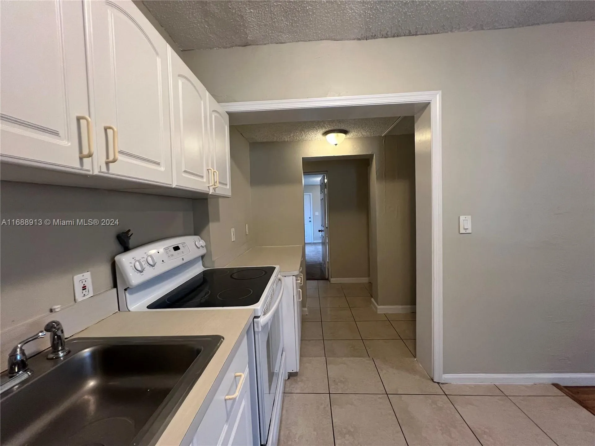 2644 Hayes Street Hollywood FL 33020