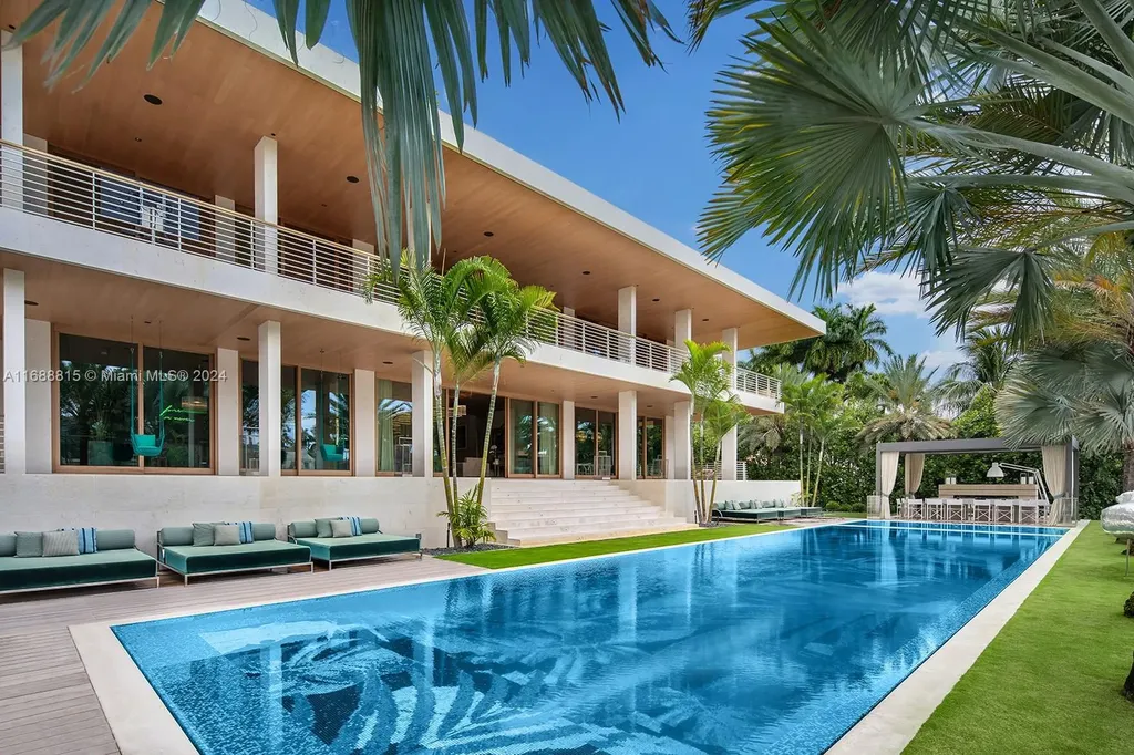 1510 W 25th Street Miami Beach FL 33140
