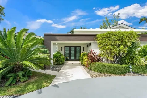 8900 Bay Drive Surfside FL 33154