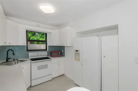 421 NE 44th Street Deerfield Beach FL 33064