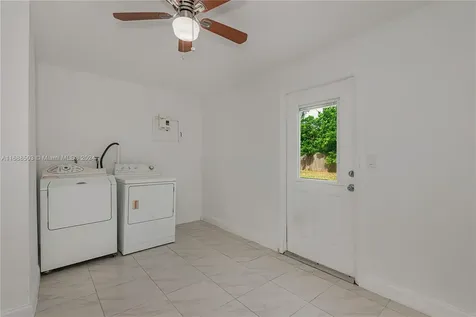 421 NE 44th Street Deerfield Beach FL 33064