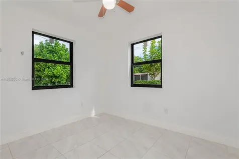 421 NE 44th Street Deerfield Beach FL 33064