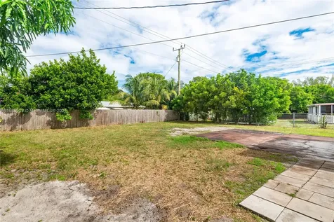 421 NE 44th Street Deerfield Beach FL 33064