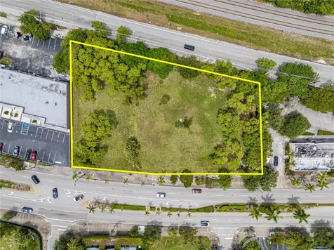 5220 Biscayne Miami FL 33137