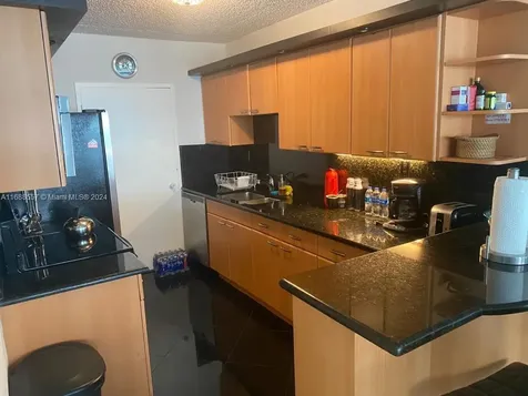5401 Collins Avenue Miami Beach FL 33140