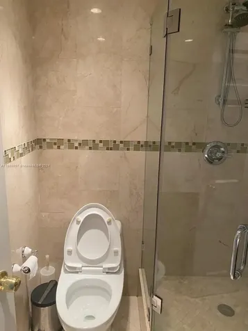 5401 Collins Avenue Miami Beach FL 33140
