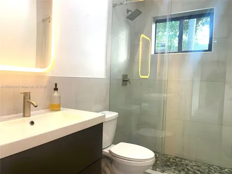 10825 Peachtree Drive Miami FL 33161