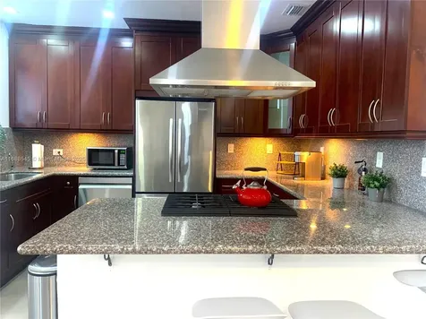 10825 Peachtree Drive Miami FL 33161