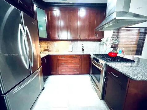 10825 Peachtree Drive Miami FL 33161