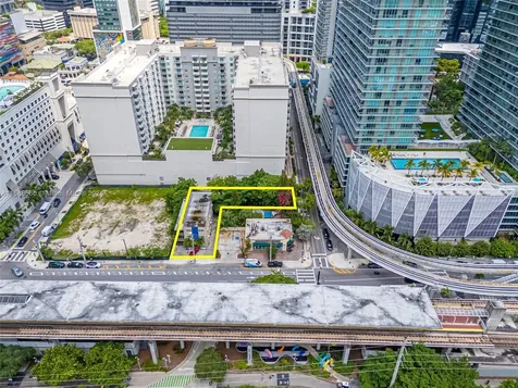75 SW 11th Street Miami FL 33130