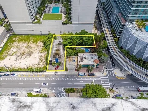 75 SW 11th Street Miami FL 33130