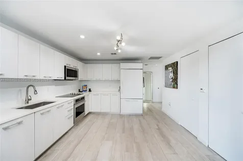 55 SW 9th Street Miami FL 33130