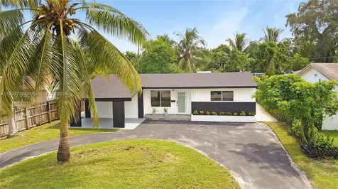 350 NE 161st Street Miami FL 33162