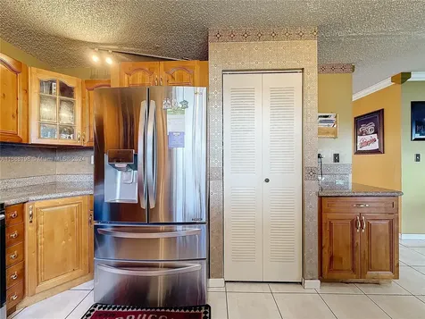 7807 NW 187th Terrace Hialeah FL 33015