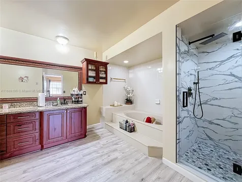 7807 NW 187th Terrace Hialeah FL 33015