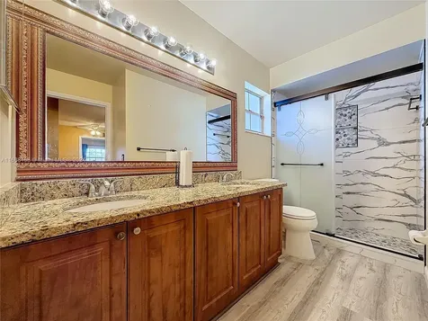 7807 NW 187th Terrace Hialeah FL 33015