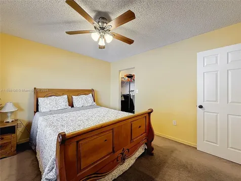 7807 NW 187th Terrace Hialeah FL 33015