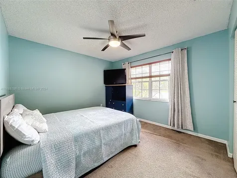 7807 NW 187th Terrace Hialeah FL 33015