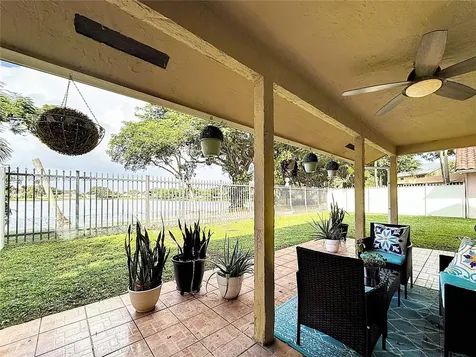 7807 NW 187th Terrace Hialeah FL 33015