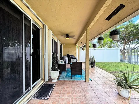 7807 NW 187th Terrace Hialeah FL 33015