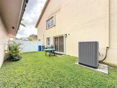 7807 NW 187th Terrace Hialeah FL 33015