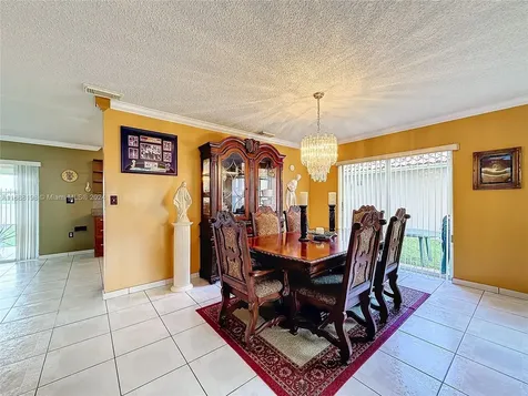 7807 NW 187th Terrace Hialeah FL 33015