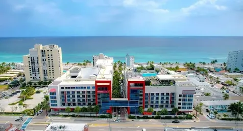Hollywood FL 33019