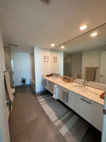 55 SE 6th Street Miami FL 33131