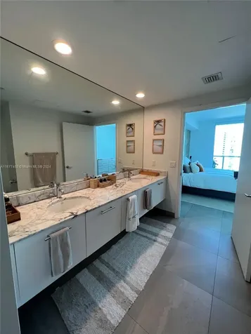 55 SE 6th Street Miami FL 33131