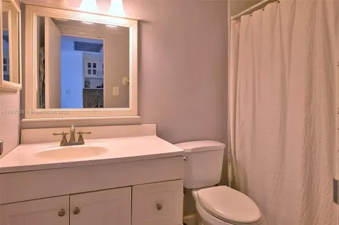19201 Collins Avenue Sunny Isles Beach FL 33160