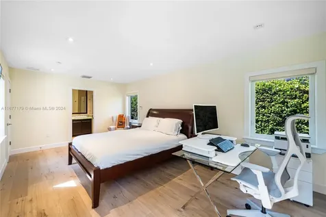 1501 NE 12th Place Miami FL 33139