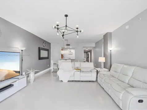 3340 NE 190th Street Aventura FL 33180