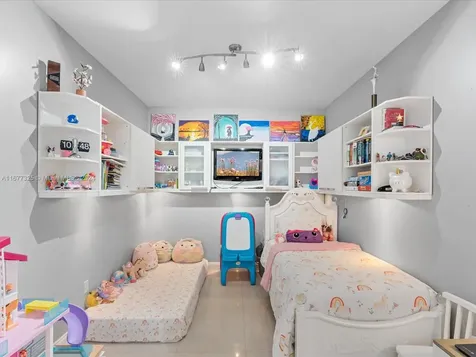 3340 NE 190th Street Aventura FL 33180