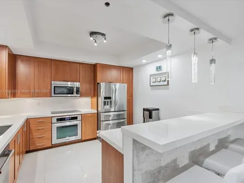 3340 NE 190th Street Aventura FL 33180
